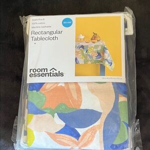 NWT Room Essentials 60X80” Floral Rectangular Tablecloth